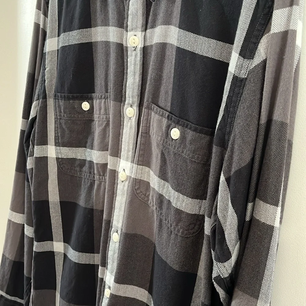 J.Crew Men’s Black Plaid Cotton Flannel Shirt—M